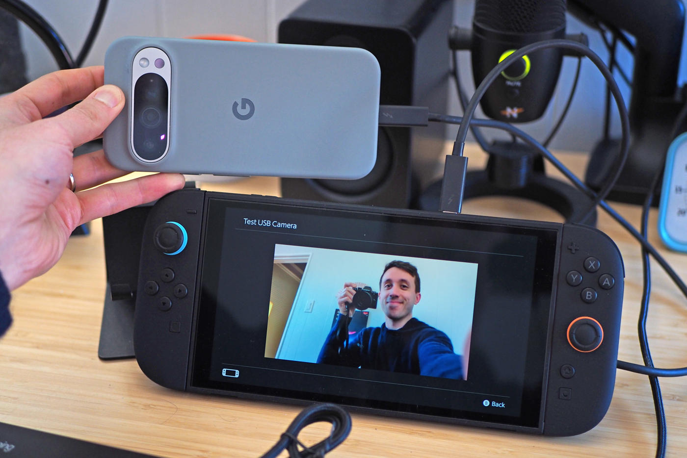 Pixel giờ có thể dùng làm webcam cho Nintendo Switch 2