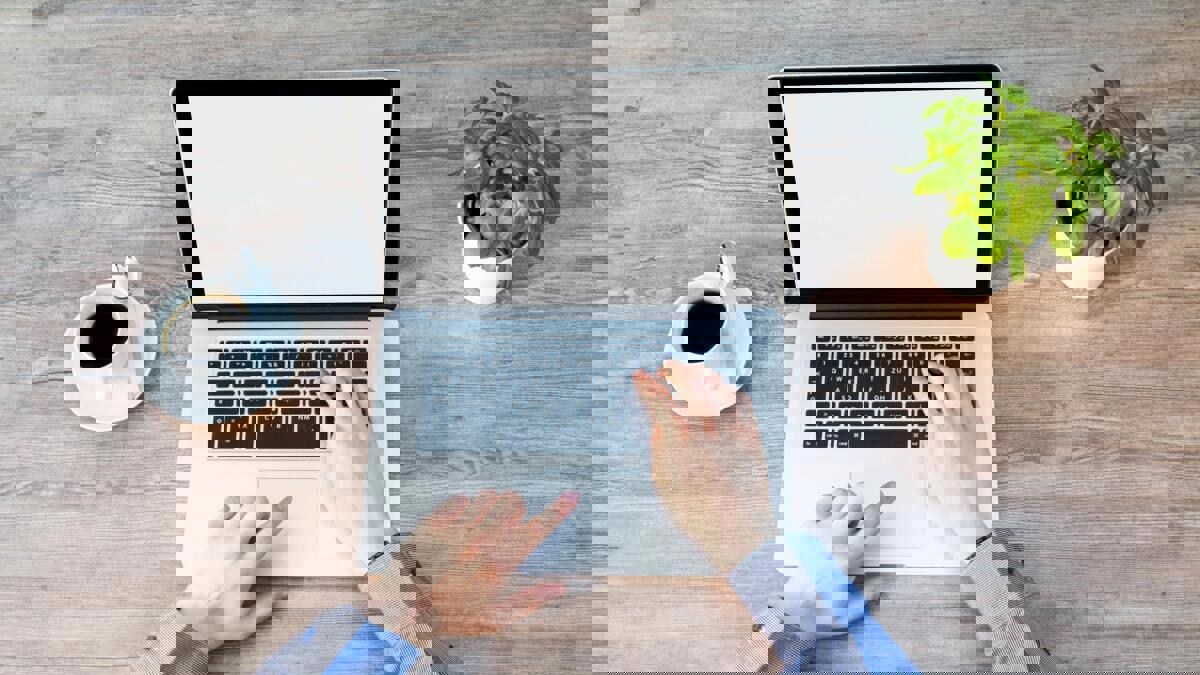 Dừng nhảy tab giữa các AI với công cụ hợp nhất mẫu mới