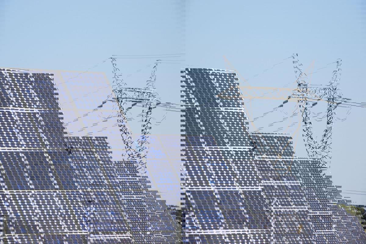 Solar thắng lớn khi Microsoft bổ sung 475 MW cho trung tâm AI