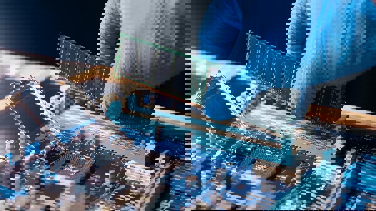 Giá RAM và linh kiện máy tính tăng mạnh: nguyên nhân và triển vọng