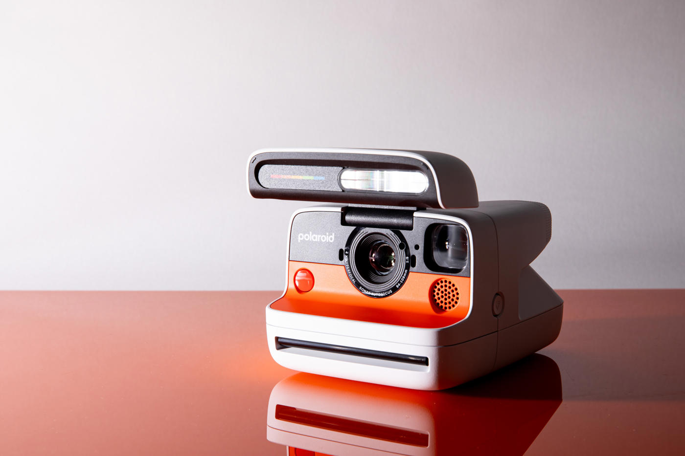 Polaroid Flip giảm giá: máy ảnh instant retro rẻ hơn bao giờ hết