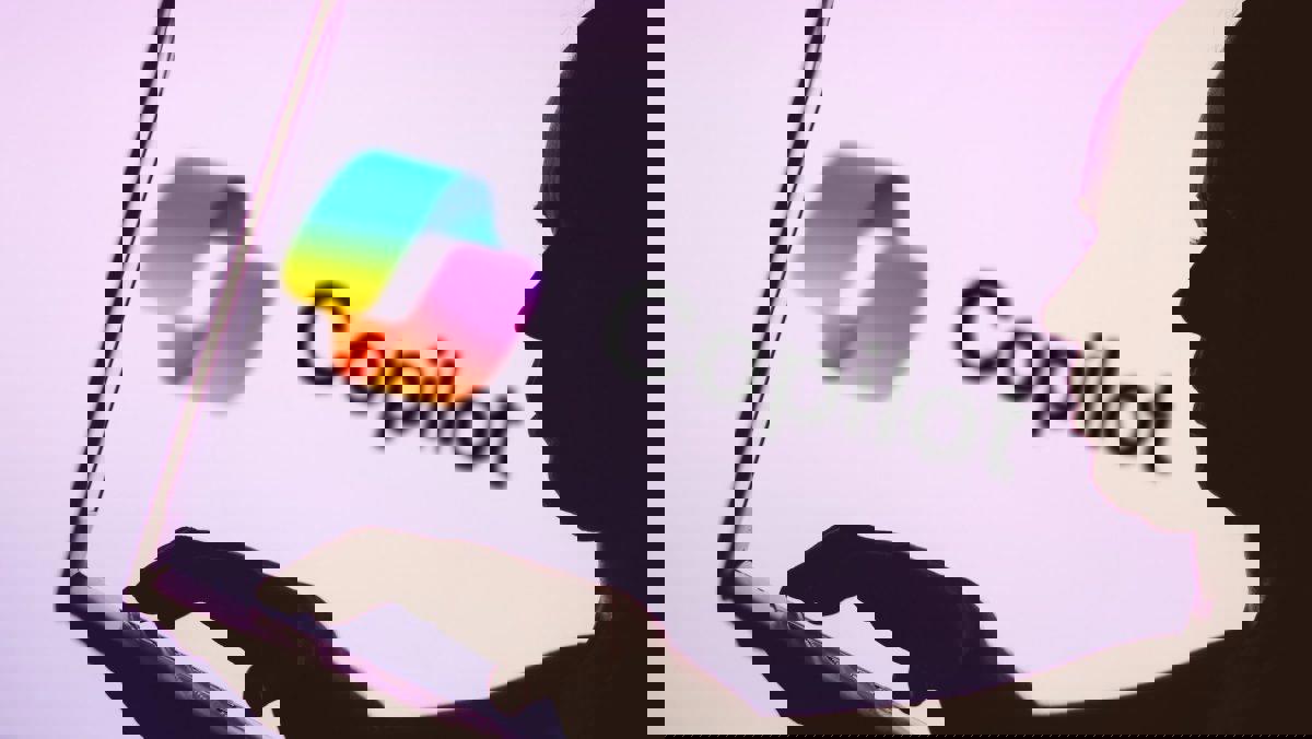 Copilot của Microsoft rút khỏi WhatsApp từ 15/1