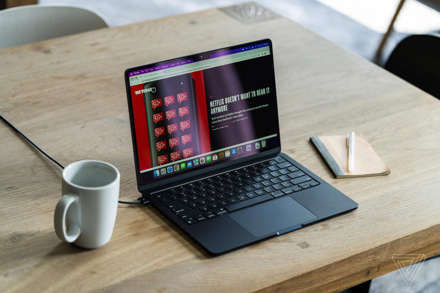 MacBook Air M2 chỉ còn $599 trong đợt Cyber Monday