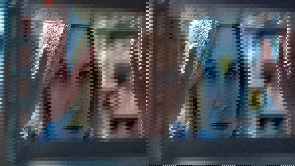 Pluribus tập 5: Vì sao 'sữa' lại quan trọng đến vậy?