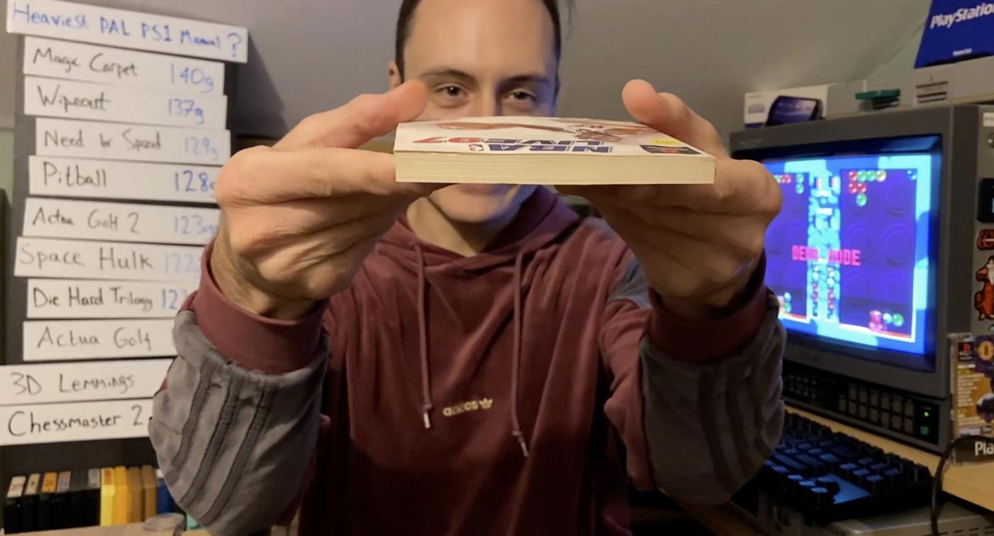 Người sưu tầm tìm cuốn manual PS1 nặng nhất giữa làn sóng hoài niệm