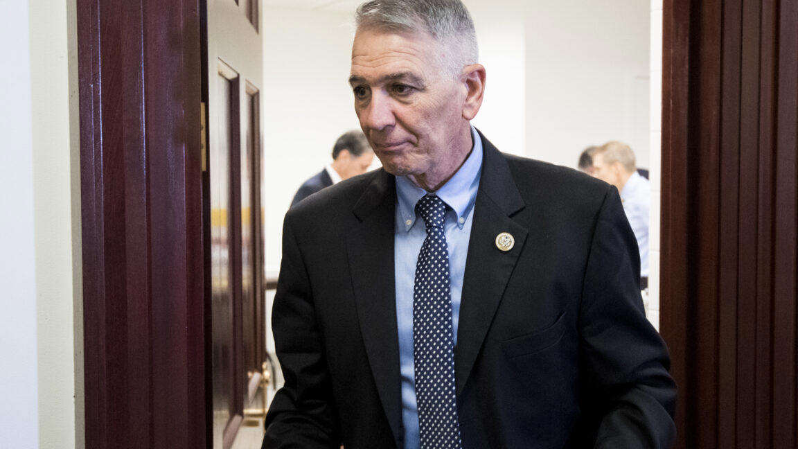 Trợ lý giám đốc CDC mới của RFK Jr. ủng hộ “miễn dịch tự nhiên”