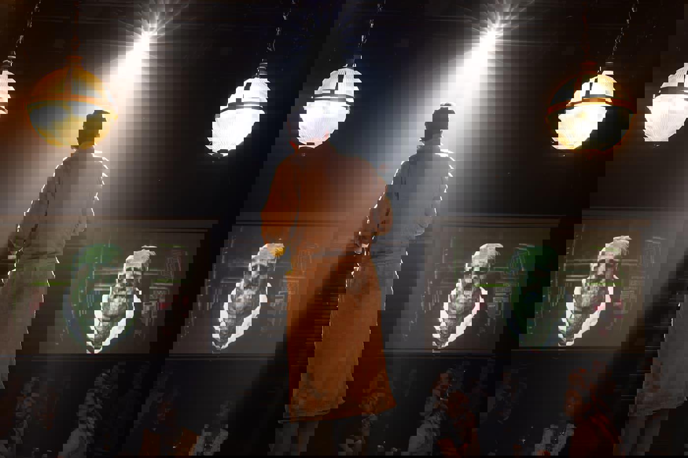 The Hitchhiker's Guide to the Galaxy Live — một mớ hỗn độn thú vị