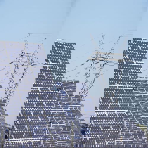 Data centers ưu ái năng lượng mặt trời: tổng quan các thương vụ >100 MW