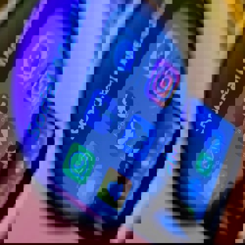 Malaysia tiến tới cấm trẻ dưới 16 tuổi dùng mạng xã hội