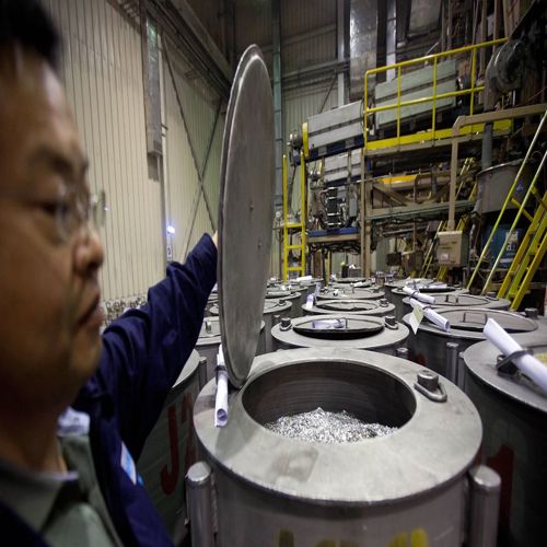 Yttrium và cuộc chạy đua kim loại đất hiếm giữa Mỹ và Trung Quốc