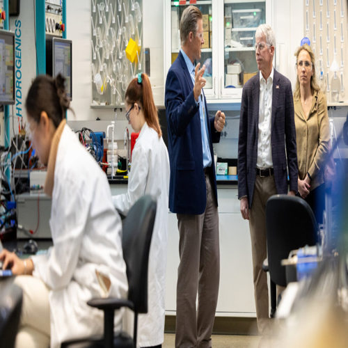 Chính quyền Trump đổi tên National Renewable Energy Laboratory