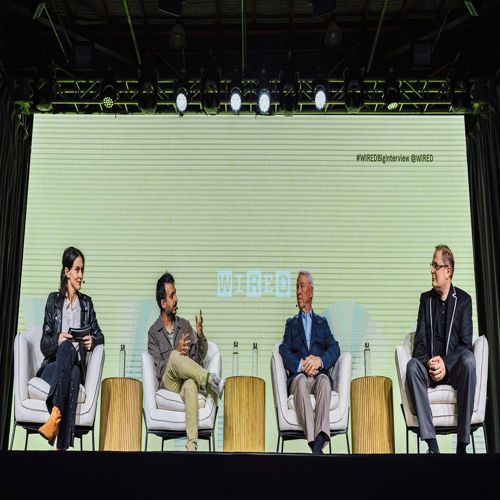 Cựu luật sư USIP về DOGE: 'Brass Knuckles on an Authoritarian Fist'