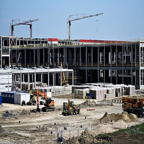 Chi phí môi trường và nhân quyền của đầu tư năng lượng sạch Trung Quốc