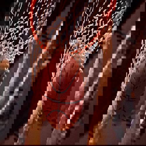 Cách xem trận NBA trực tiếp miễn phí: lựa chọn hợp pháp và lời khuyên