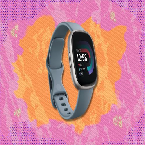Fitbit Versa 4 giảm kỷ lục trên Amazon — tiết kiệm $80 ngay hôm nay