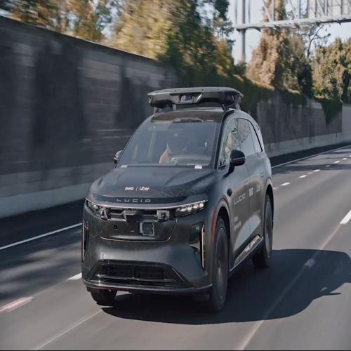 Uber công bố thiết kế robotaxi tại CES 2026